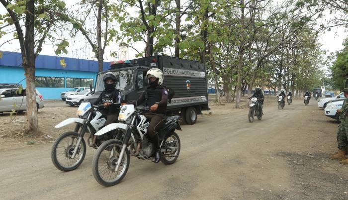 Ministra Vela en la Pe (7508872)