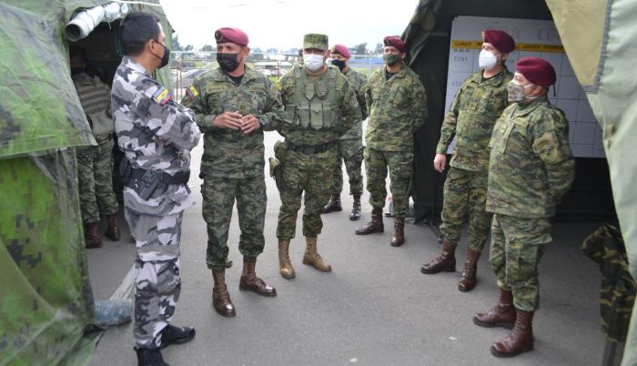 Militares