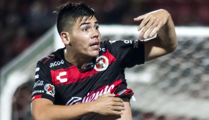 Gustavo-Canto-Emelec-defensa
