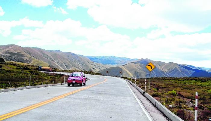 El Ministerio de Transporte y Obras Públicas (MTOP) ha lidiado con el incumplimiento de contratistas.