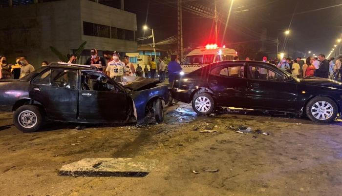Así quedó el escenario de un choque múltiple en Babahoyo.