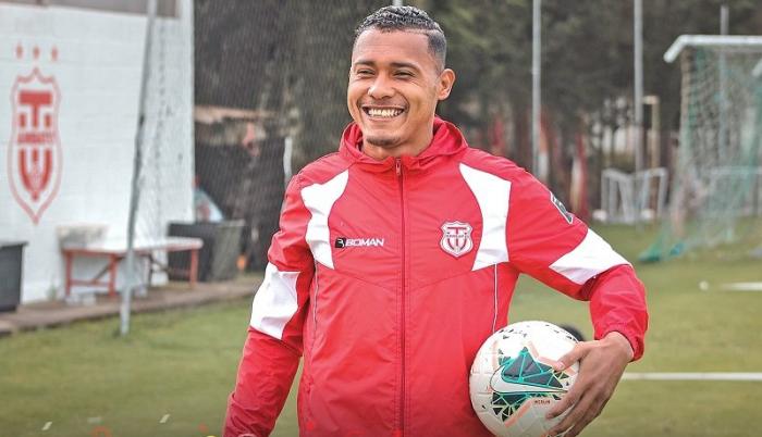 Eddie-Guevara-Emelec-defensa
