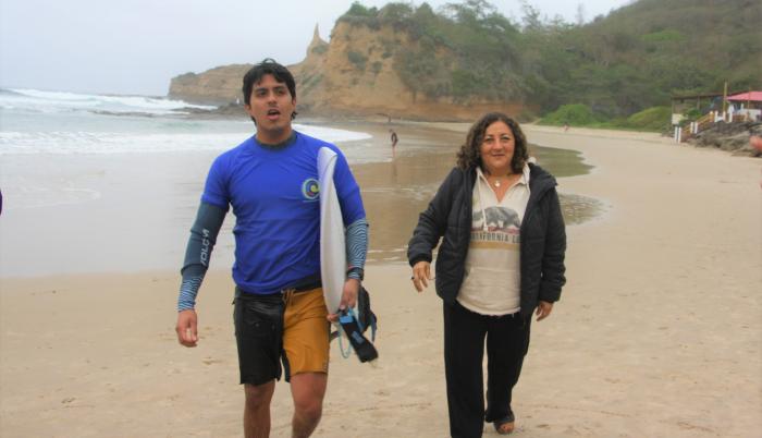Juan-Pablo-Yanez-surfista