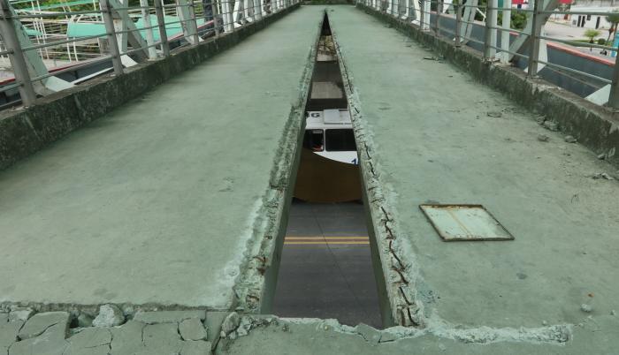PUENTE PEATONAL EN MAL (7545643)