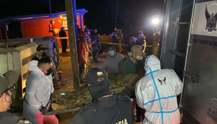 Rescate. Luego de seis horas de incursión dentro de una bocamina, los cadáveres de dos sableros fueron recuperados.