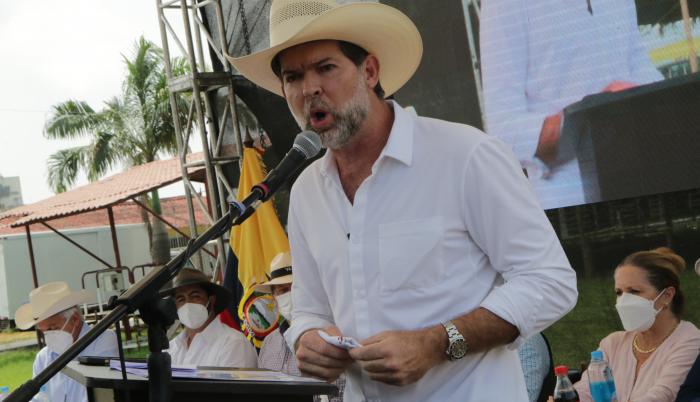 ASOCIACION DE GANADERO (7587069)