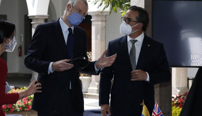 Ministro- ambiente- apoyo