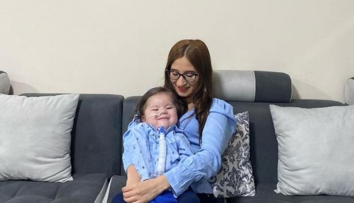 El menor -al igual que otros dos infantes- accedió el 28 de octubre de 2021 a Zolgensma, el medicamento más caro del mundo que frena el progreso de esta condición genética