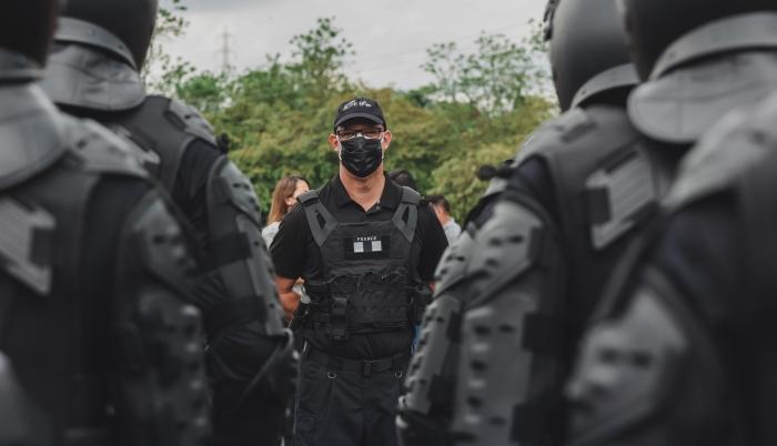 POLICIAS