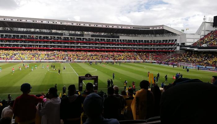 ecuador-brasil-calentamiento-previa