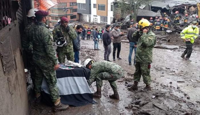 militares buscando