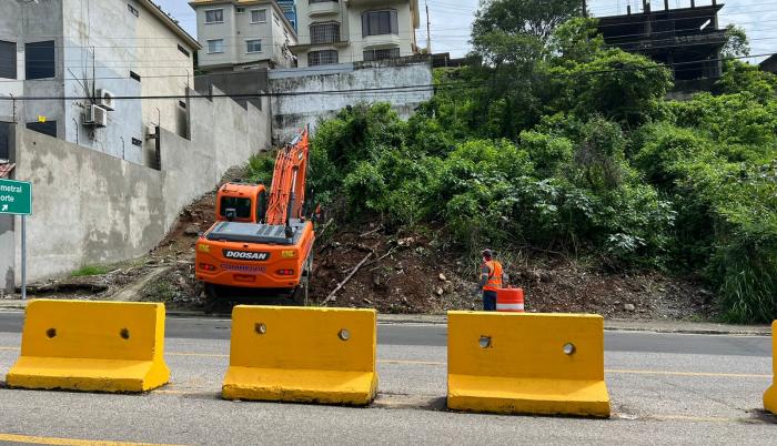 Limpieza de Predios Abandonados en Los Ceibos 1