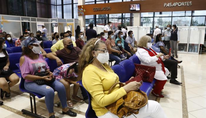 Servicio. Los usuarios podrá tramitar su documento los días sábado en la agencia del Gobierno Zonal.