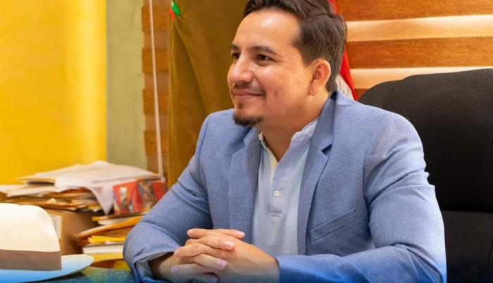 Jonnatan Molina, alcalde de Balao. Electo en 2019.