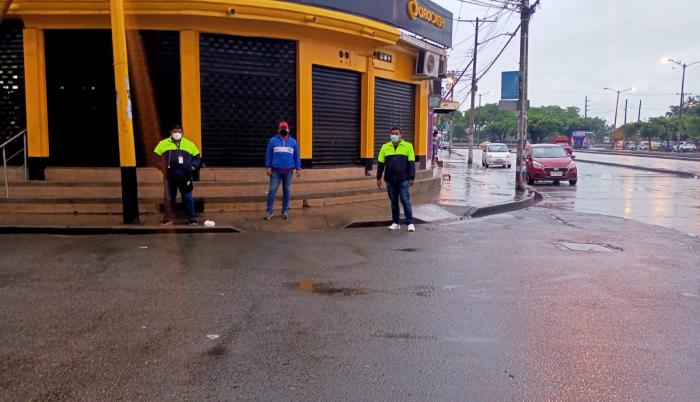 Desalojo comerciantes informales exteriores mercados 5