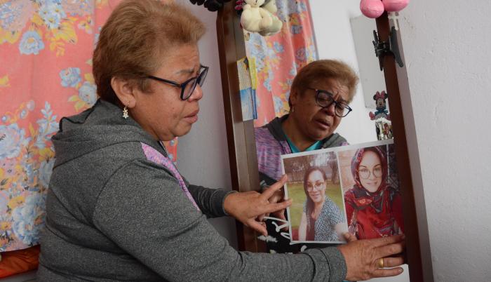 Olga Rodríguez debe medicarse por el luto tras el asesinato de su hija, una mujer trans, a quien apuñalaron en 2020.