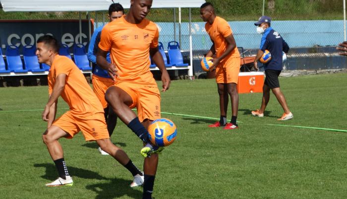 Universidad-Católica-The-Strongest