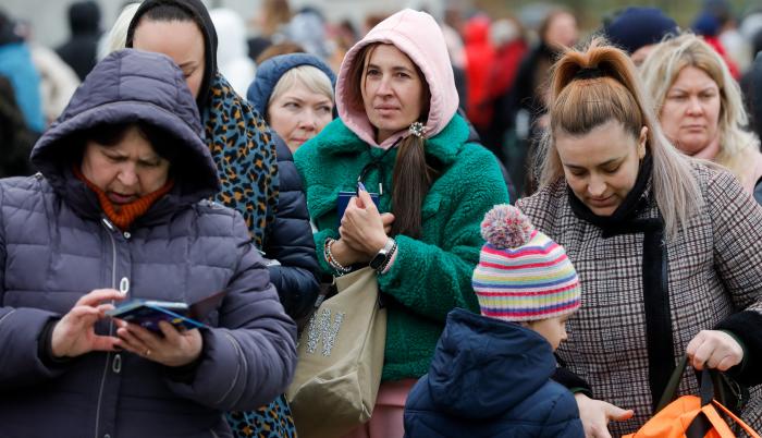Ukrainian refugees in (7880224)