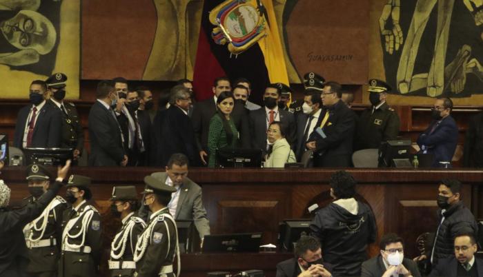 Asamblea- sesión- suspensión
