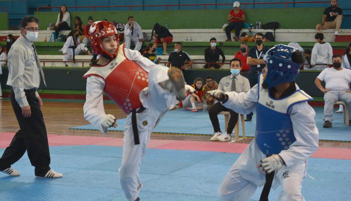 Anggelina-cedeño-taekwondo-deporte