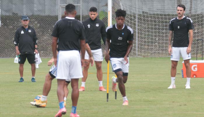 ENTRENAMIENTO-EMELEC-COPA-LIBERTADORES