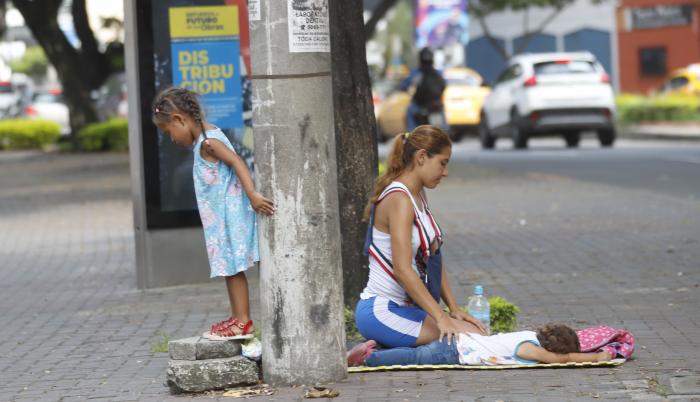 VENEZOLANOS EN ECUADOR