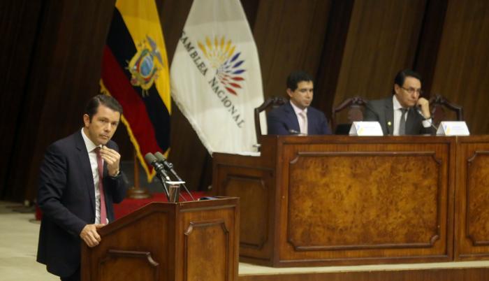 El ministro de Gobierno en la Comisión de Fiscalización por el habeas corpus concedido a Jorge Glas.
