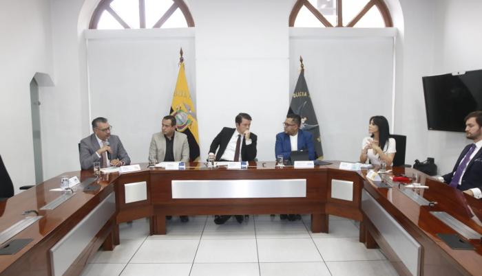 ministro jimenez asambleistas