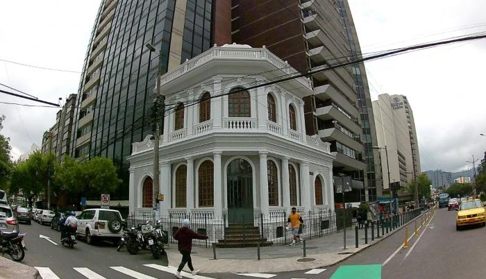 Castillo- Banco- Mariscal