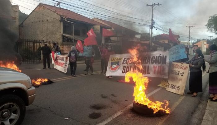 PROTESTA DE LA UNE