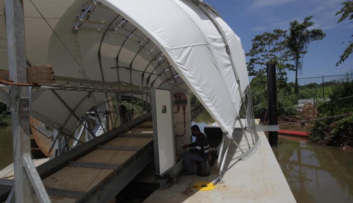 Técnicos trabajan en el proyecto 'Wanda', ayer, en Ciudad de Panamá (Panamá).