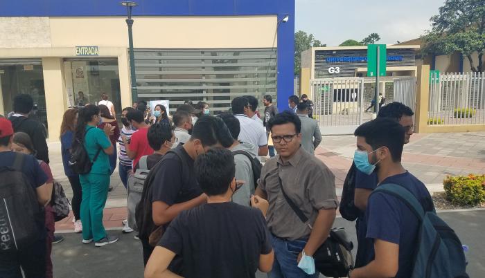 Reclamo Estudiantes de Medicina
