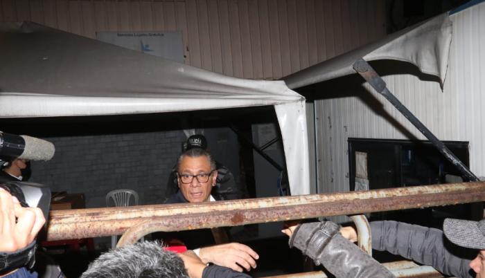 JORGE GLAS LLEGA A CAR (8236981)