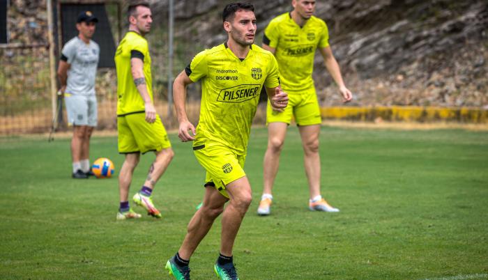 EMMANUEL-MARTINEZ-BARCELONA-ENTRENAMIENTO