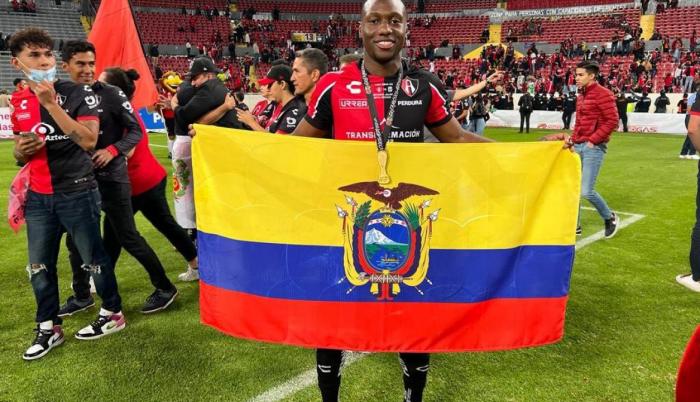 Aníbal-Chalá-futbolista-Ecuador