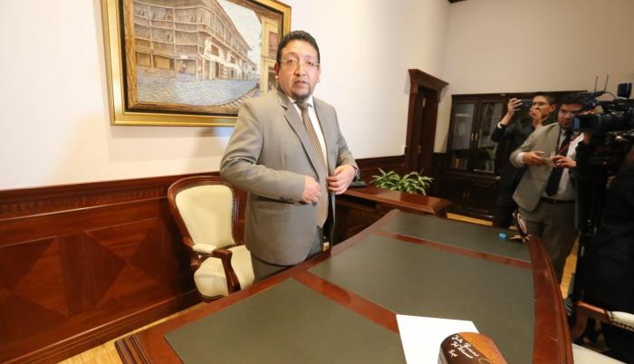 VIRGILIO SAQUICELA