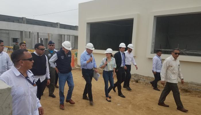 Guillermo Lasso y unidad educativa Olmedo