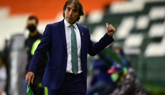 Guillermo-Almada-entrenador