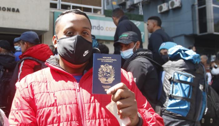 Venezolanos- pasaporte- regularización