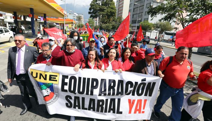 MARCHAS DE LA UNE POR LAS REFOMRAS A LA LOEI