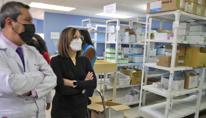 LA MINISTRA DE SALUD A (7900695)