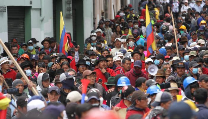 Iza en la marcha