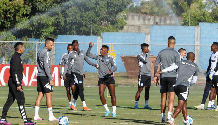 Macará-Emelec-estadio-Bellavista