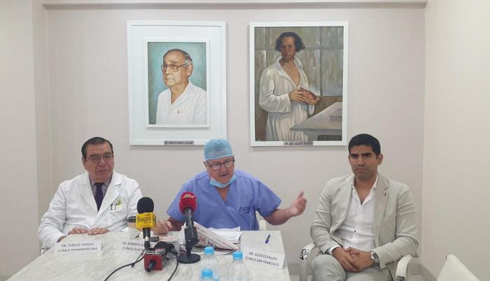 Encuentro. Varias clínicas del país se reunieron en rueda de prensa para exigir el pago de facturas por la prestación de servicios a pacientes del MSP y del IESS.