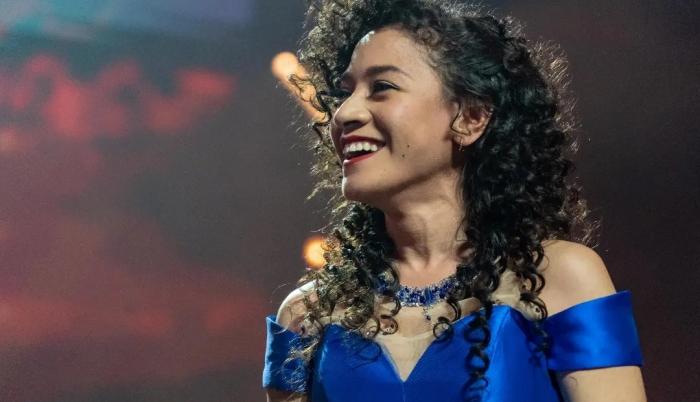 Karen Sosa, cantante lírica esmeraldeña que estudia en Rusia