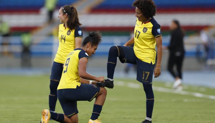 Joselyn-Espinales-volante-Ecuador