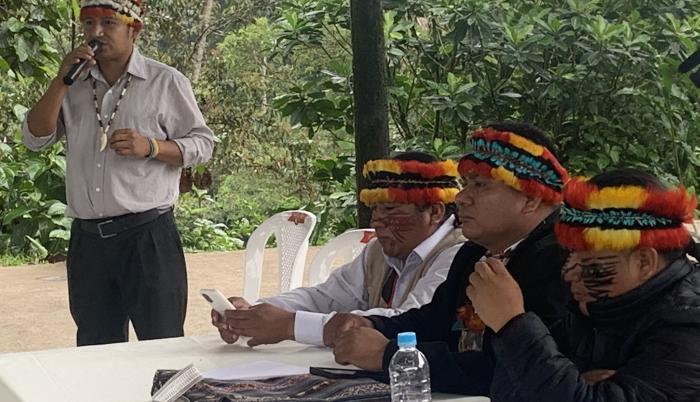 Amazonicos- asamblea- paro