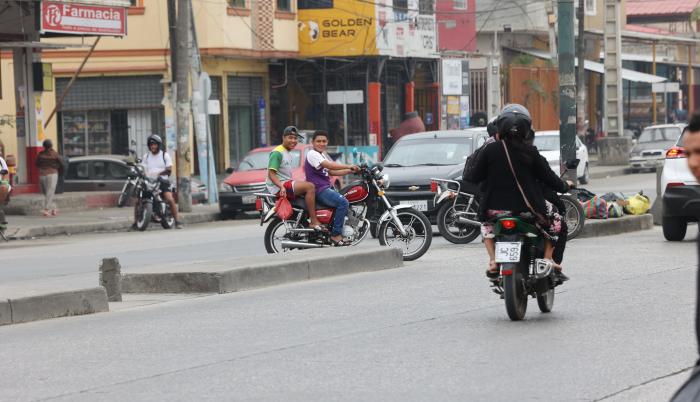 dOS EN MOTO1