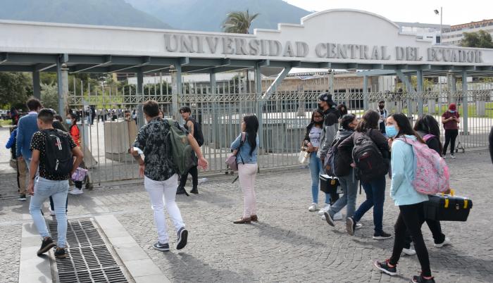 UNIVERSIDAD CENTRAL (8524393)