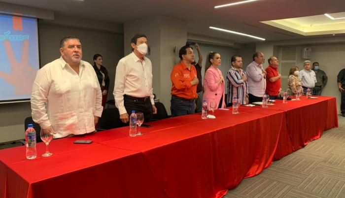 Otros históricos cuadros del PSC hallan cobijo electoral en Sociedad Patriótica